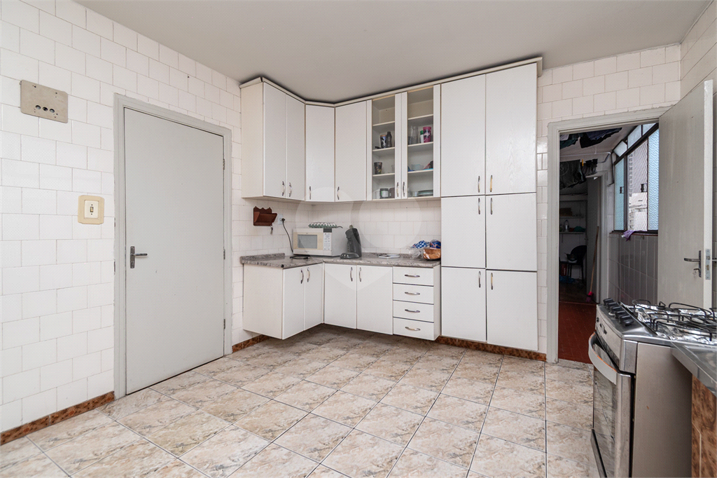 APARTAMENTO em PINHEIROS