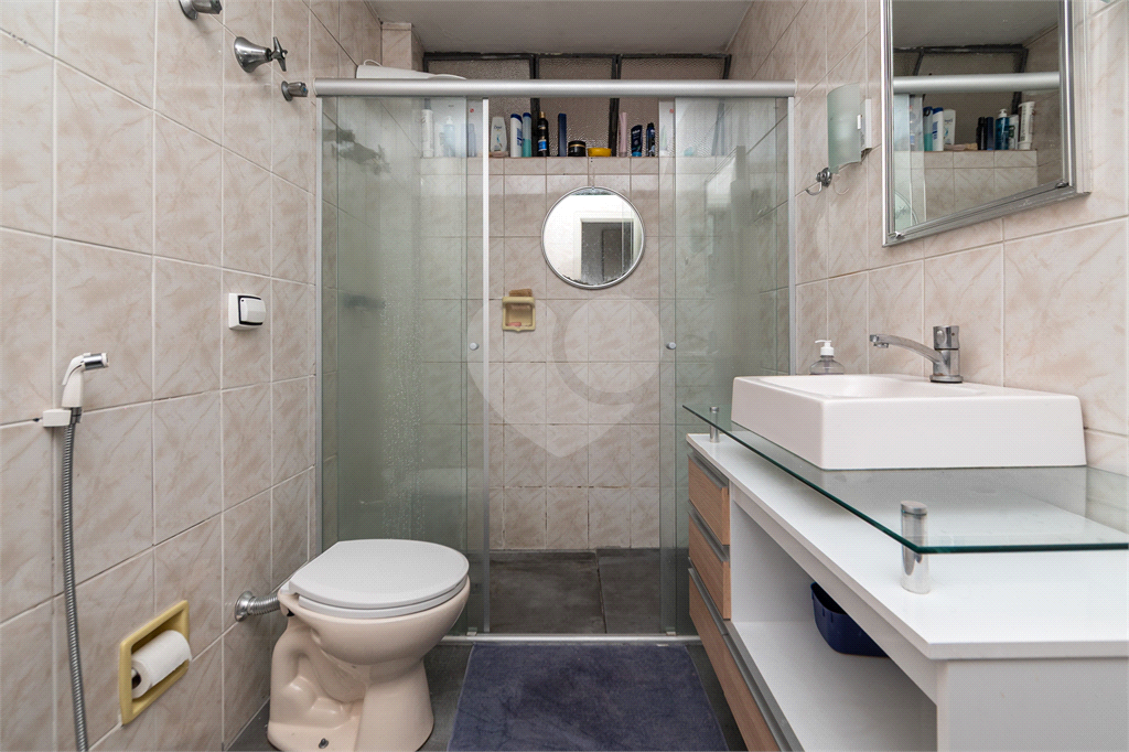 APARTAMENTO em PINHEIROS