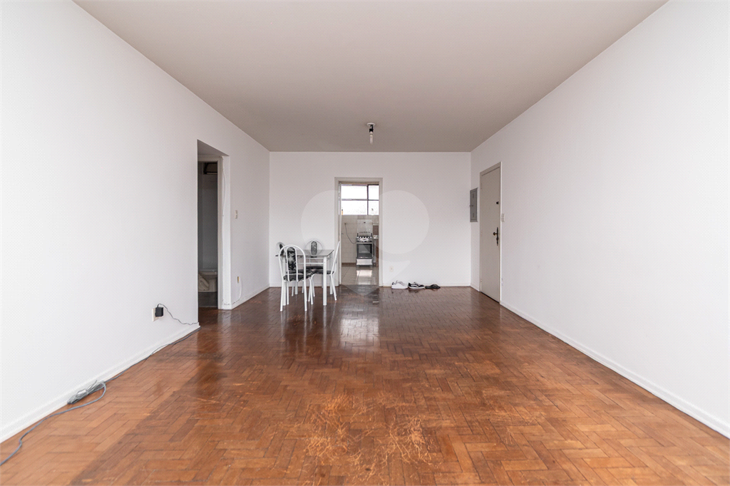 APARTAMENTO em PINHEIROS