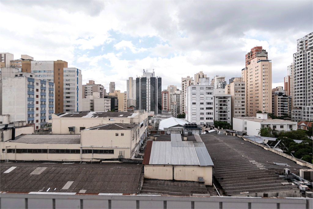 APARTAMENTO em PINHEIROS