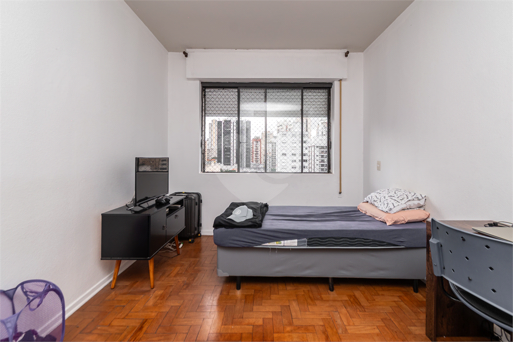 APARTAMENTO em PINHEIROS