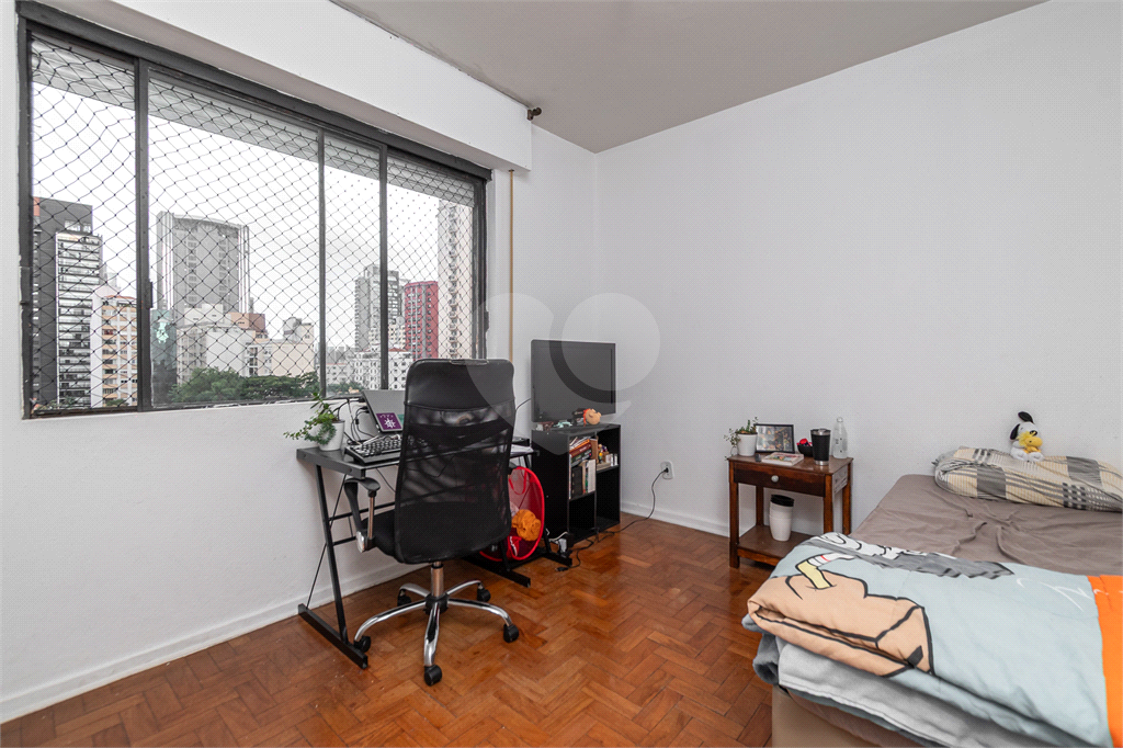 APARTAMENTO em PINHEIROS