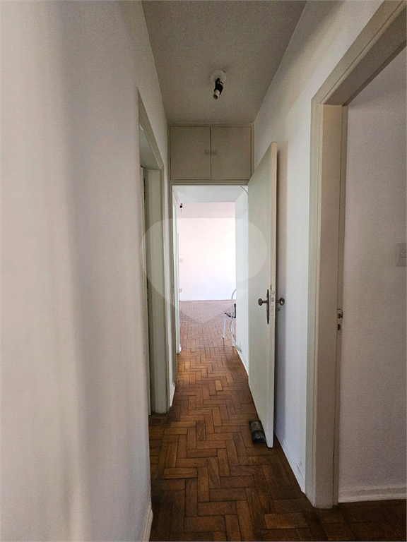 APARTAMENTO em PINHEIROS