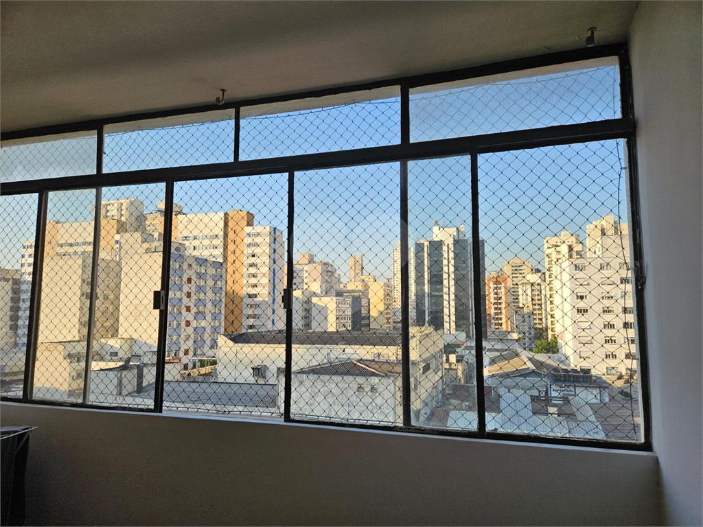 APARTAMENTO em PINHEIROS