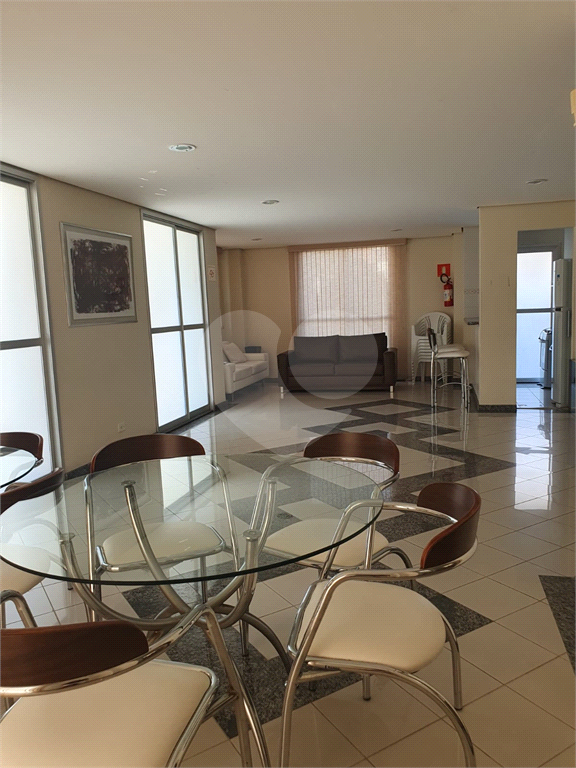 APARTAMENTO em SANTANA