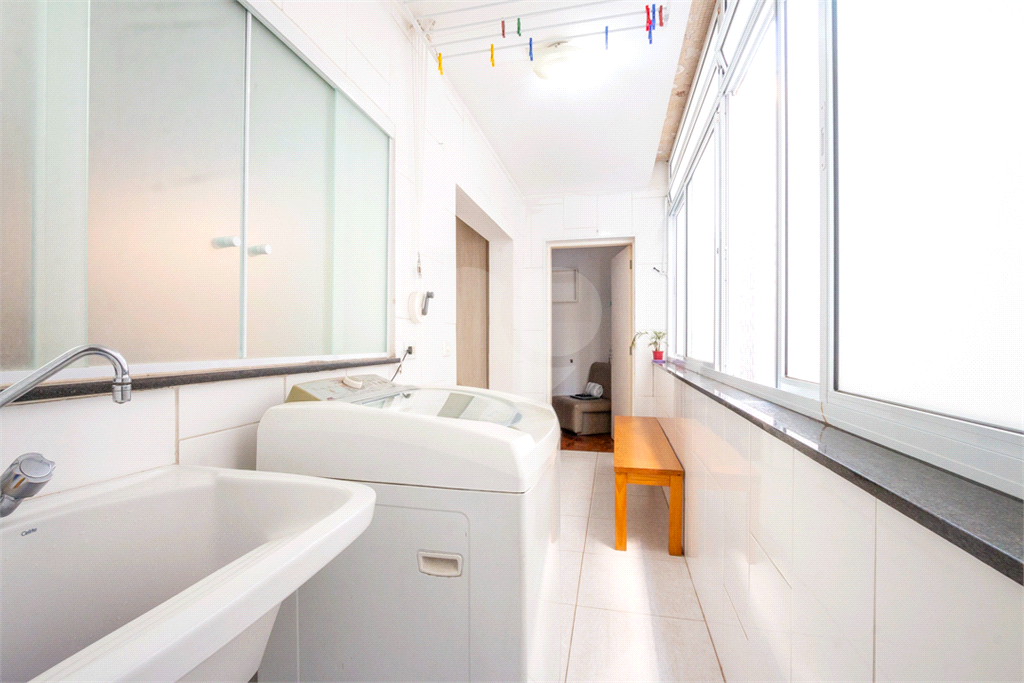 Apartamento reformado a venda em Higienopolis 14m com 3 quartos