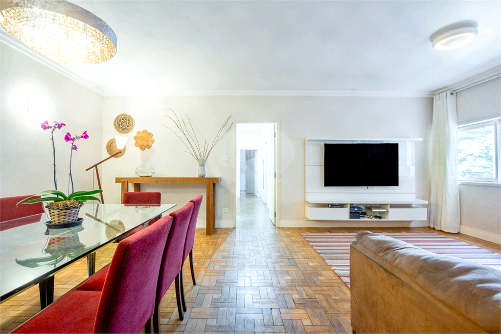 Apartamento reformado a venda em Higienopolis 14m com 3 quartos