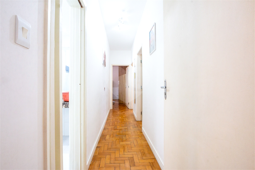 Apartamento reformado a venda em Higienopolis 14m com 3 quartos