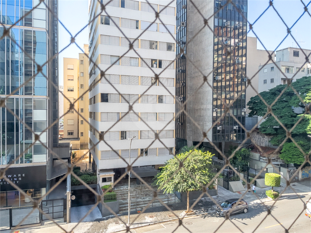 Apartamento reformado a venda em Higienopolis 14m com 3 quartos