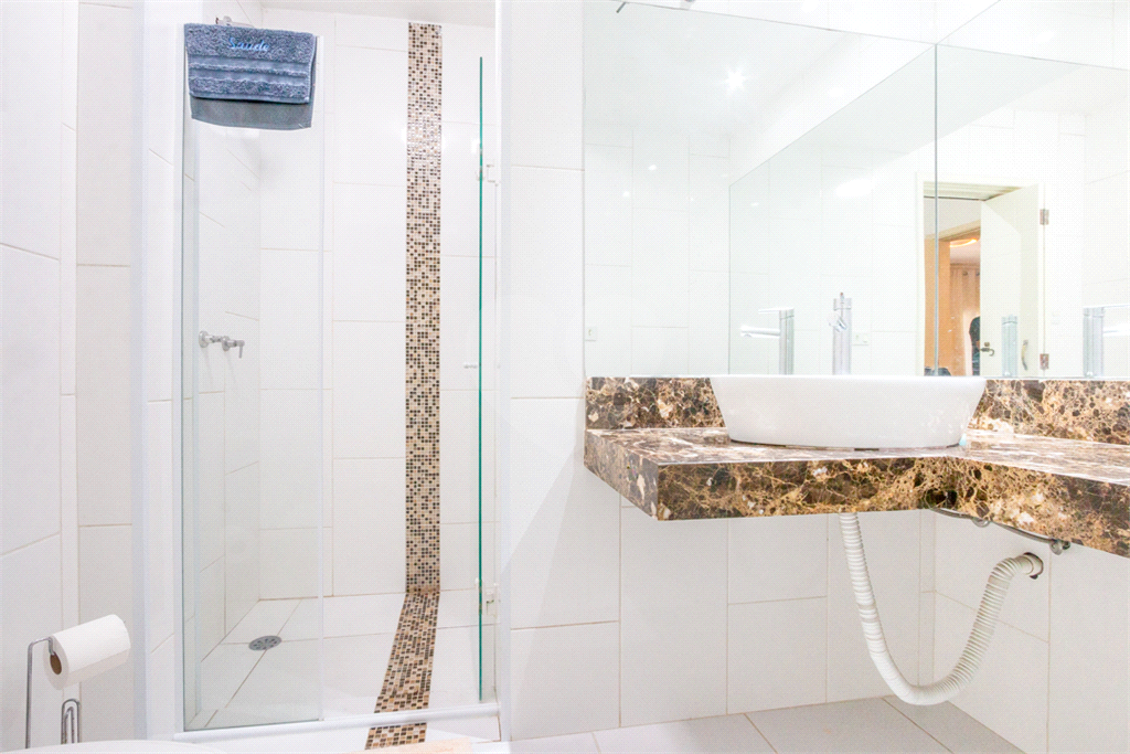 Apartamento reformado a venda em Higienopolis 14m com 3 quartos