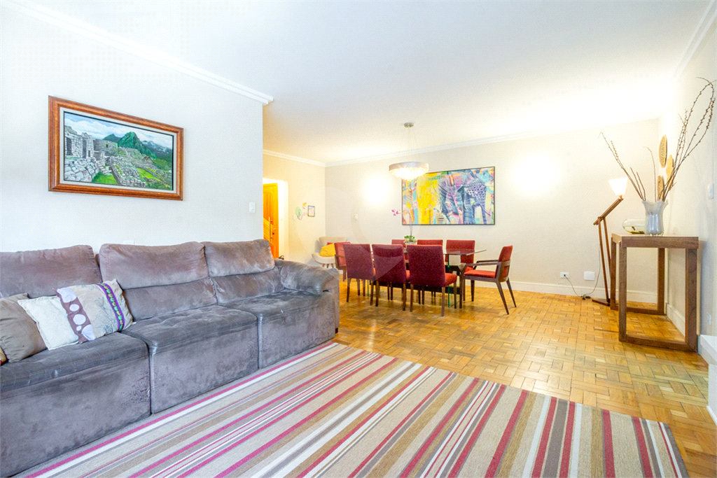 Apartamento reformado a venda em Higienopolis 14m com 3 quartos