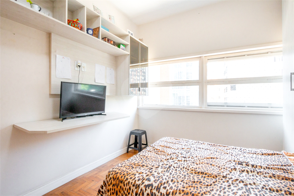 Apartamento reformado a venda em Higienopolis 14m com 3 quartos