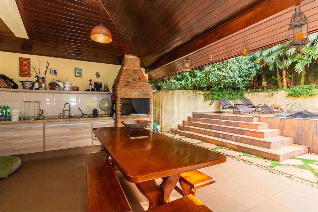 CASA EM CONDOMÍNIO À VENDA COM 4 QUARTOS - PISCINA - 4 VAGAS EM NOVA HIGIENÓPOLIS  - JANDIRA
