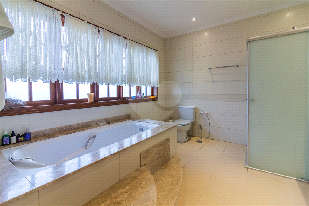 CASA EM CONDOMÍNIO À VENDA COM 4 QUARTOS - PISCINA - 4 VAGAS EM NOVA HIGIENÓPOLIS  - JANDIRA