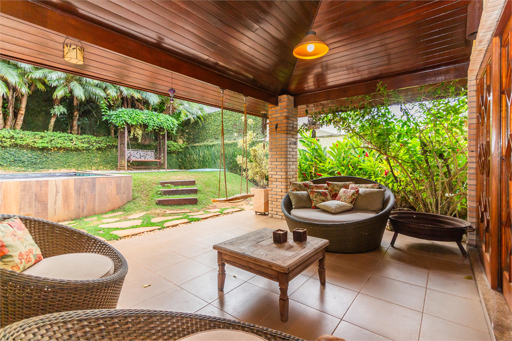CASA EM CONDOMÍNIO À VENDA COM 4 QUARTOS - PISCINA - 4 VAGAS EM NOVA HIGIENÓPOLIS  - JANDIRA