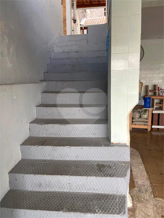 Casa à venda em Santo André, na Vila Suíça, 2 dormitórios (1 suíte), 2 vagas, quintal, churrasqueira