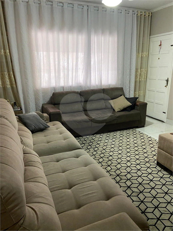 Casa à venda em Santo André, na Vila Suíça, 2 dormitórios (1 suíte), 2 vagas, quintal, churrasqueira