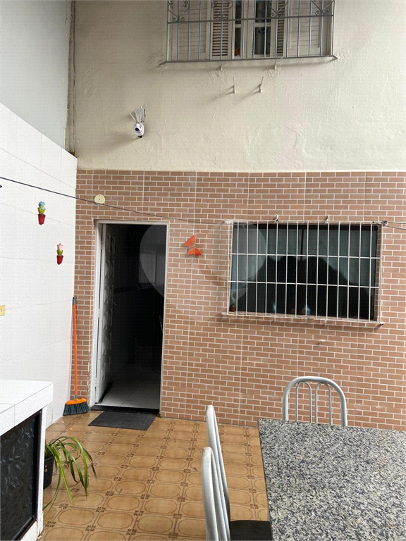 Casa à venda em Santo André, na Vila Suíça, 2 dormitórios (1 suíte), 2 vagas, quintal, churrasqueira