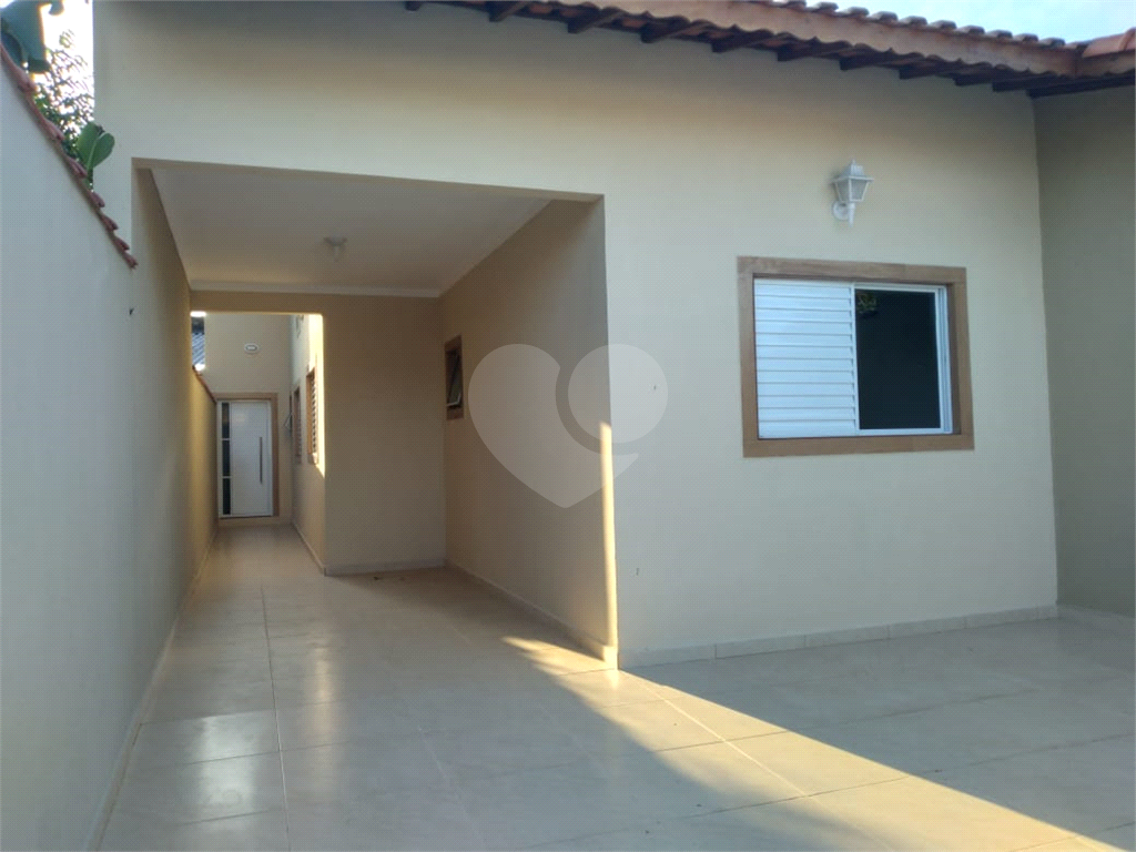 Casa à venda com 3 quartos, 90m² - Foto 1