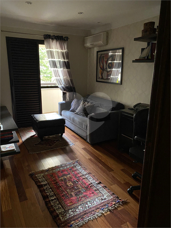 Apartamento amplo à venda na Região do Morumbi