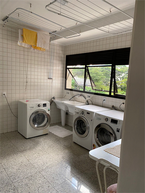 Apartamento amplo à venda na Região do Morumbi