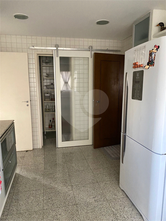 Apartamento amplo à venda na Região do Morumbi