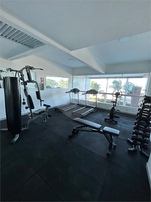 Apartamento na Praia Grande frente praia com Varanda Gourmet