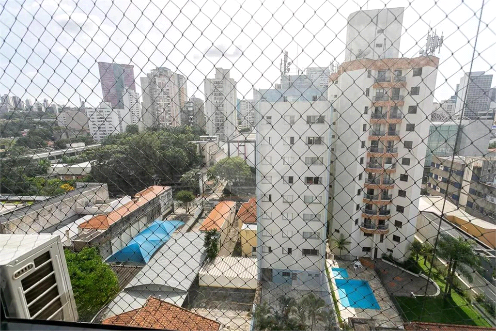 Apartamento para locação em Pinheiros  com 176m², 3 quartos e 2 vagas 