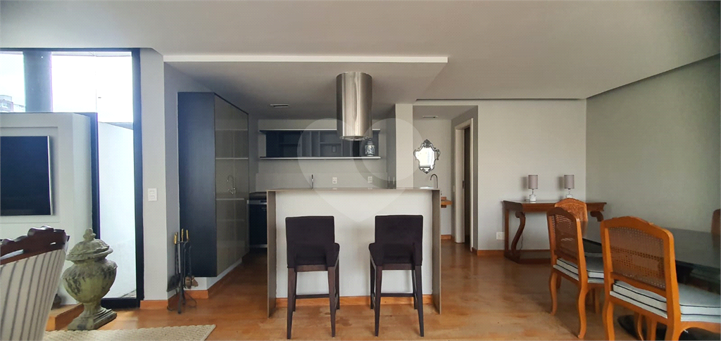 Apartamento para locação em Pinheiros  com 176m², 3 quartos e 2 vagas 