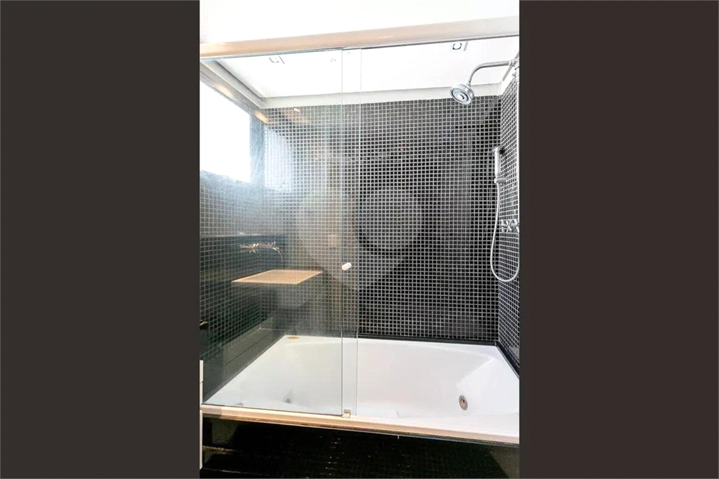 Apartamento para locação em Pinheiros  com 176m², 3 quartos e 2 vagas 