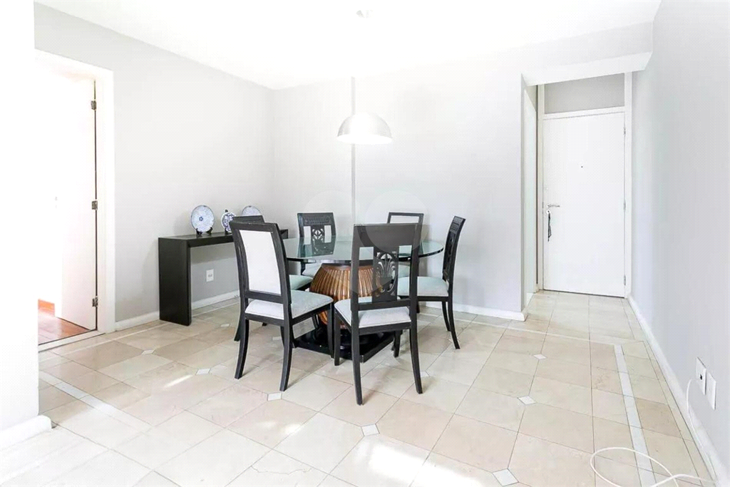 Apartamento para locação em Pinheiros  com 176m², 3 quartos e 2 vagas 
