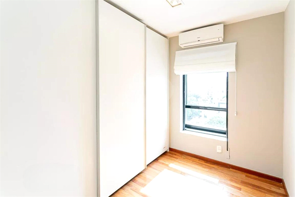 Apartamento para locação em Pinheiros  com 176m², 3 quartos e 2 vagas 