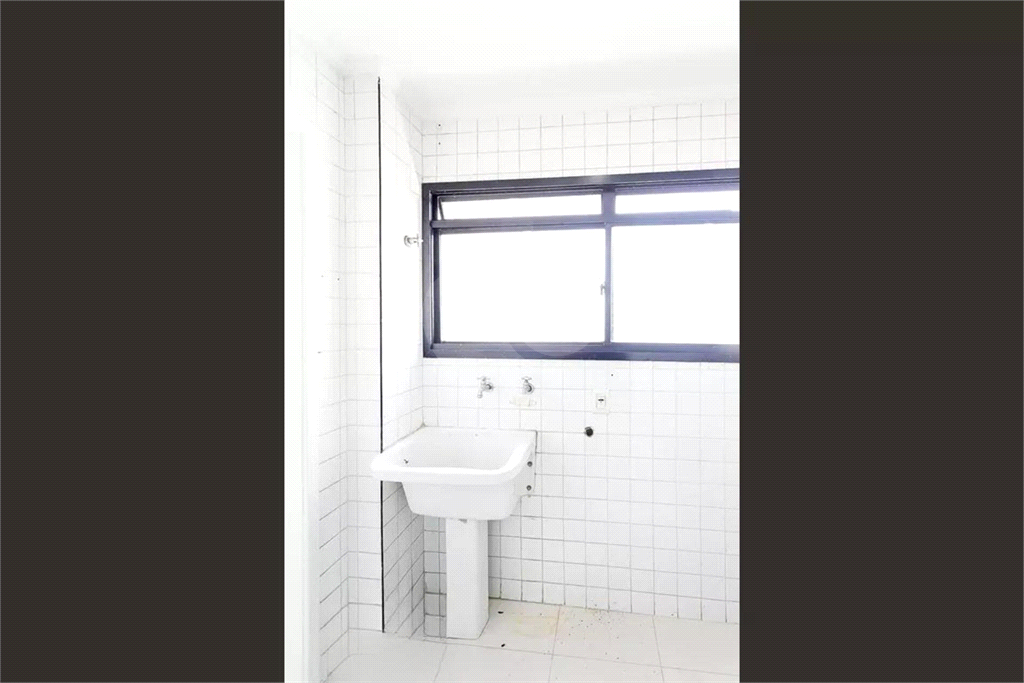 Apartamento para locação em Pinheiros  com 176m², 3 quartos e 2 vagas 