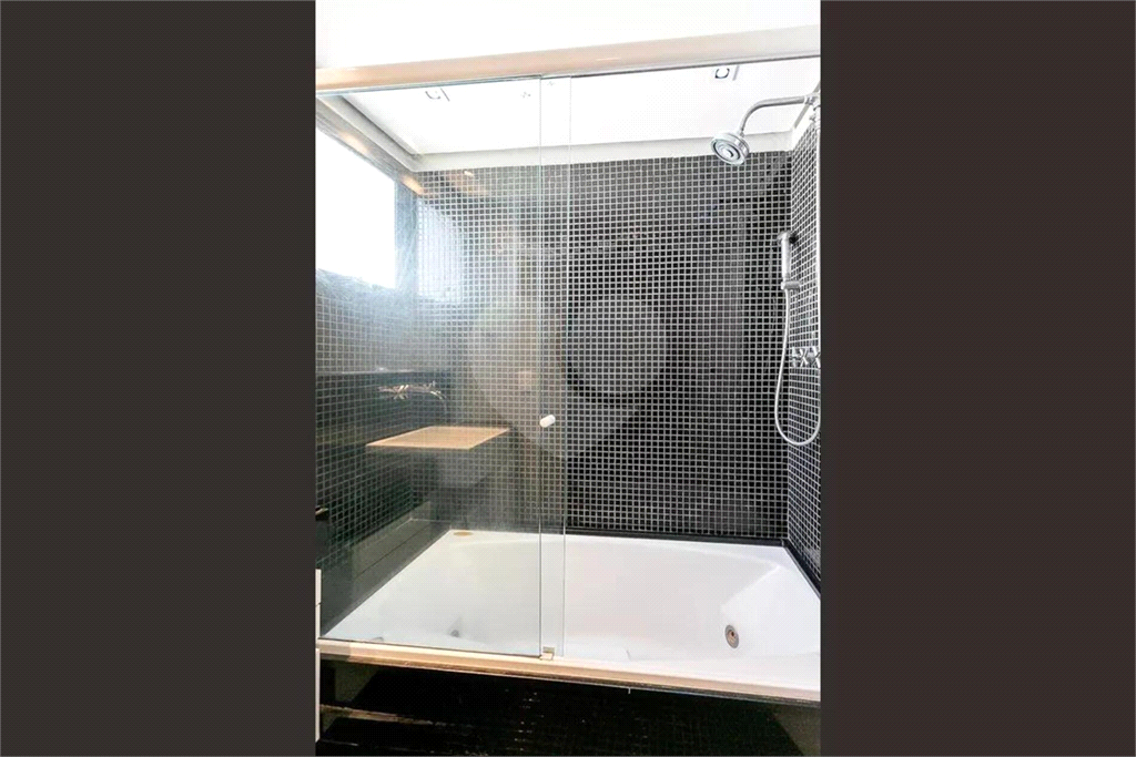 Apartamento para locação em Pinheiros  com 176m², 3 quartos e 2 vagas 