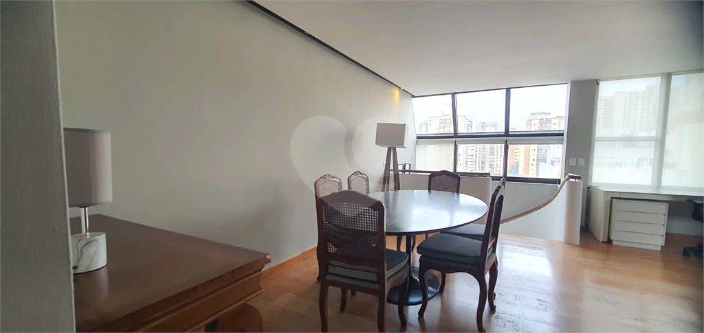 Apartamento para locação em Pinheiros  com 176m², 3 quartos e 2 vagas 