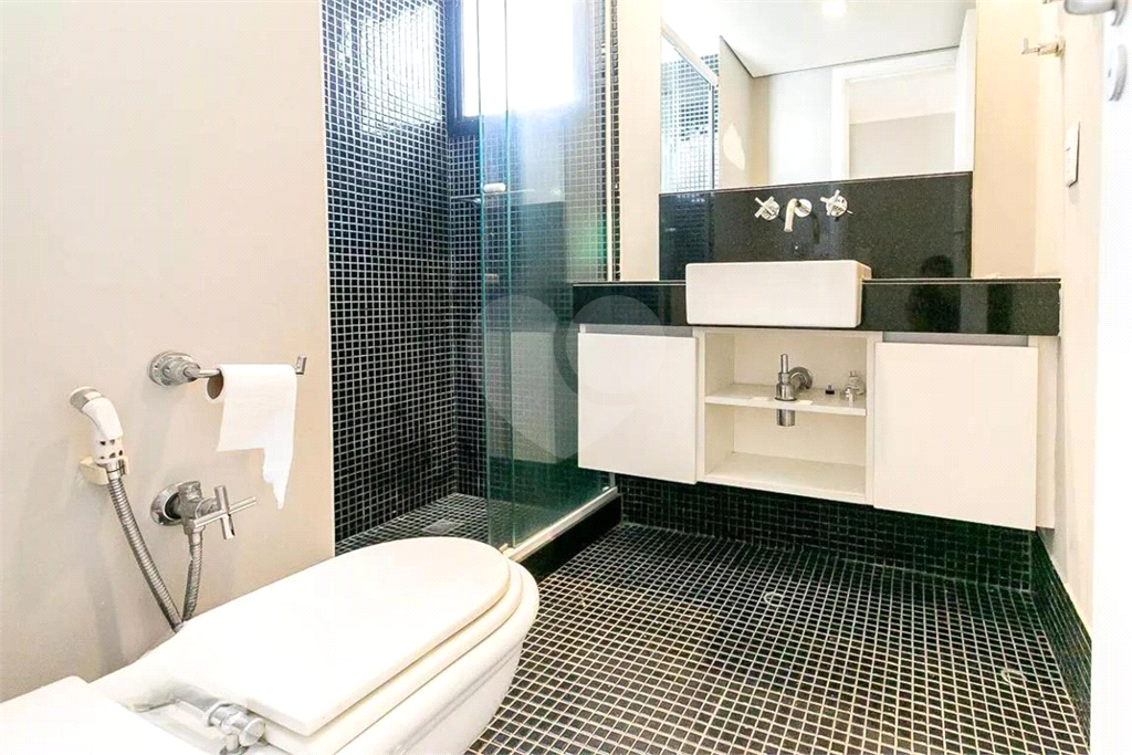 Apartamento para locação em Pinheiros  com 176m², 3 quartos e 2 vagas 