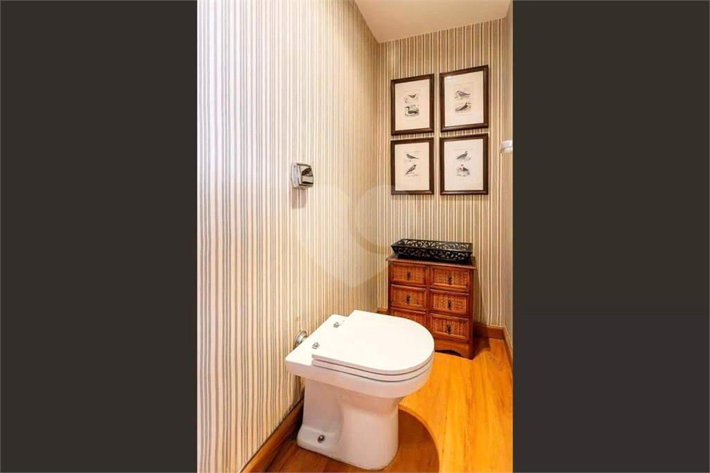 Apartamento para locação em Pinheiros  com 176m², 3 quartos e 2 vagas 