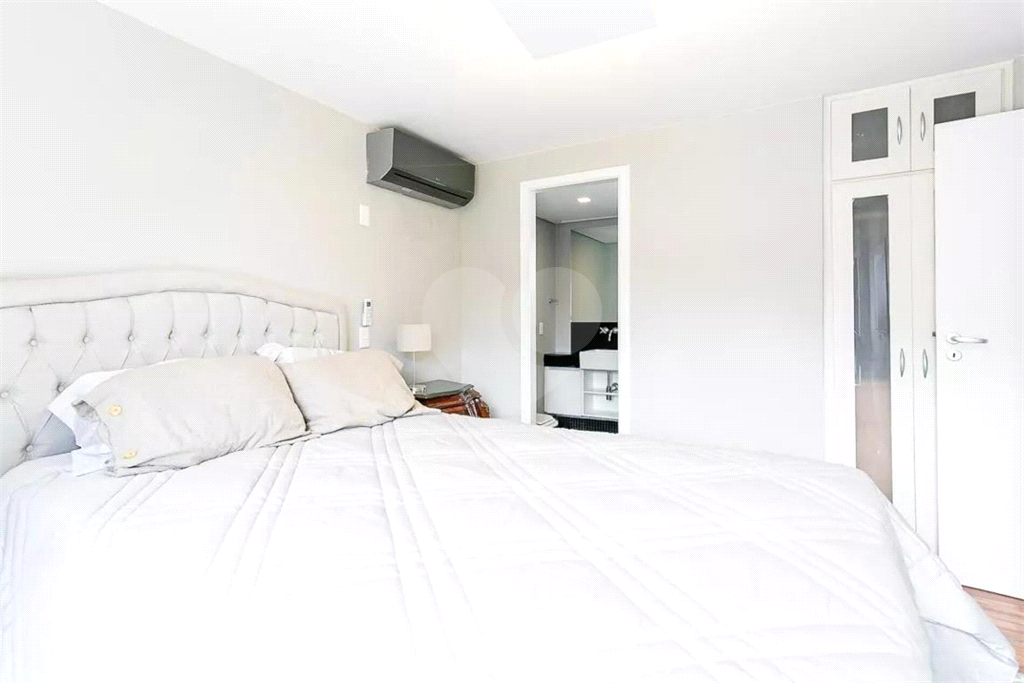 Apartamento para locação em Pinheiros  com 176m², 3 quartos e 2 vagas 