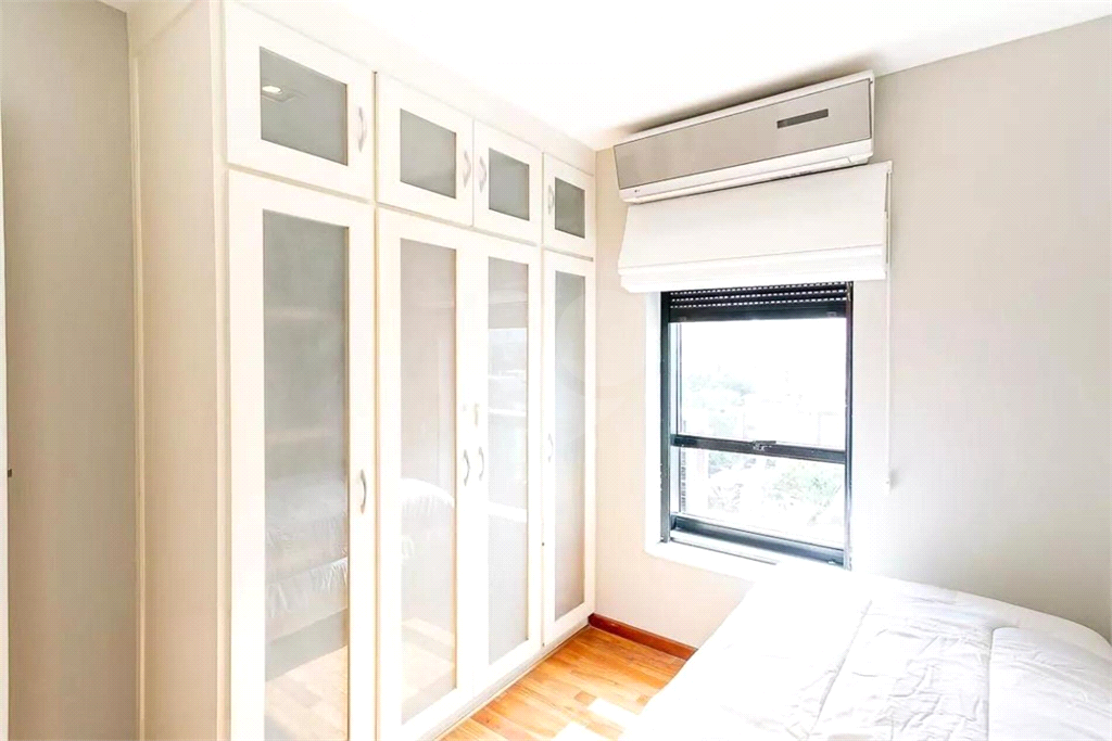 Apartamento para locação em Pinheiros  com 176m², 3 quartos e 2 vagas 