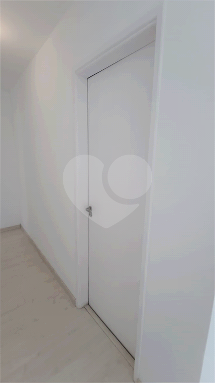 Apartamento de 100m², localizado no bairro Pompéia, com 2 dormitórios, sendo 1 suíte, e ar