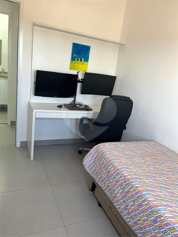 Apartamento à venda com 2 quartos, 56m² - Foto 18