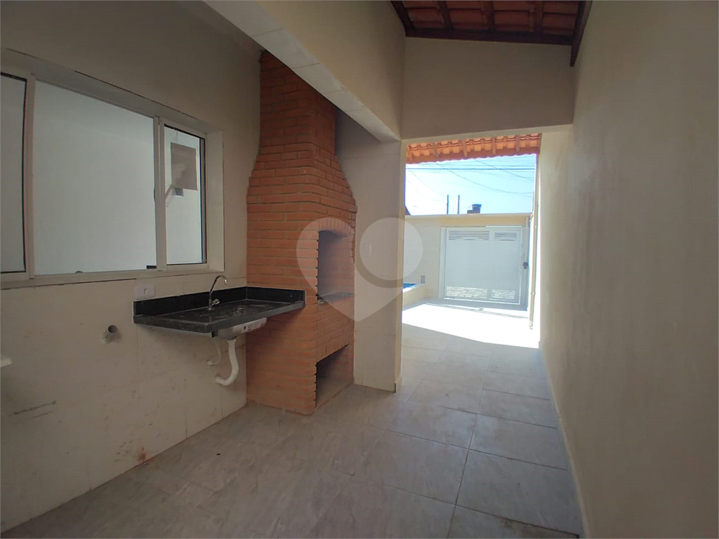 Casa à venda com 2 quartos, 75m² - Foto 11