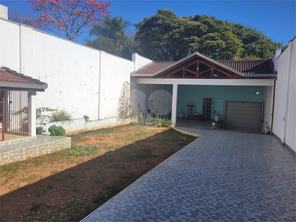 
Ótima Oportunidade: Casa com 2 Dormitórios à Venda em Localização Privilegiada
