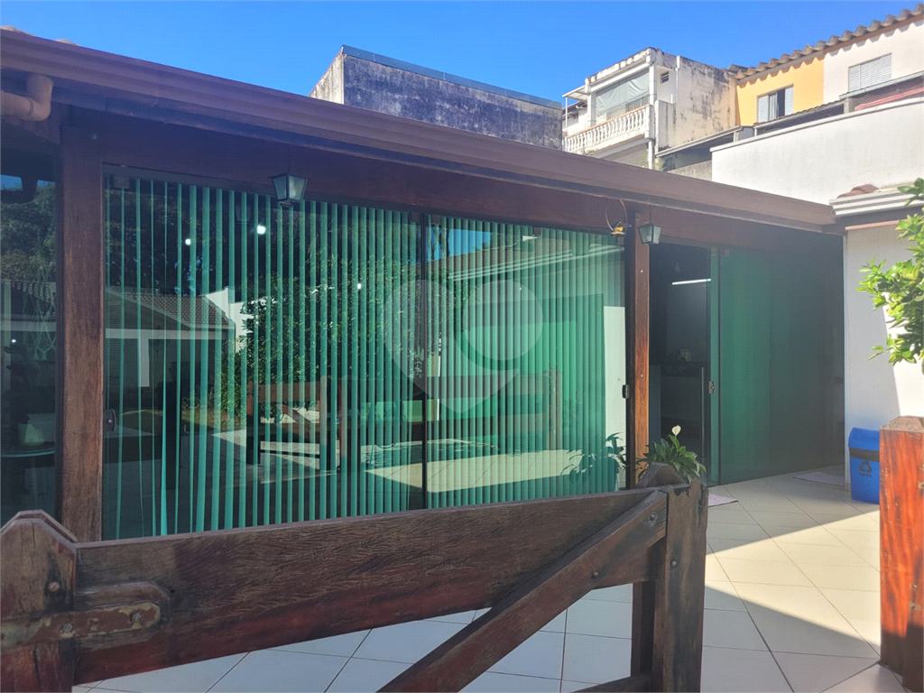 
Ótima Oportunidade: Casa com 2 Dormitórios à Venda em Localização Privilegiada