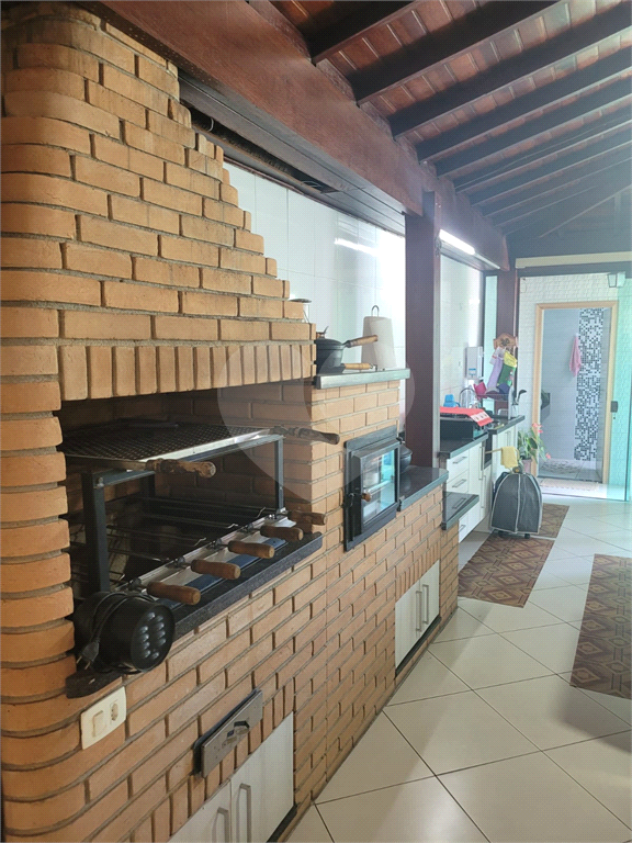
Ótima Oportunidade: Casa com 2 Dormitórios à Venda em Localização Privilegiada