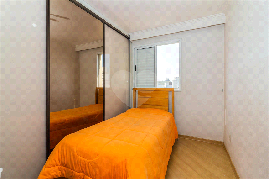 APARTAMENTO em VILA ROMANA