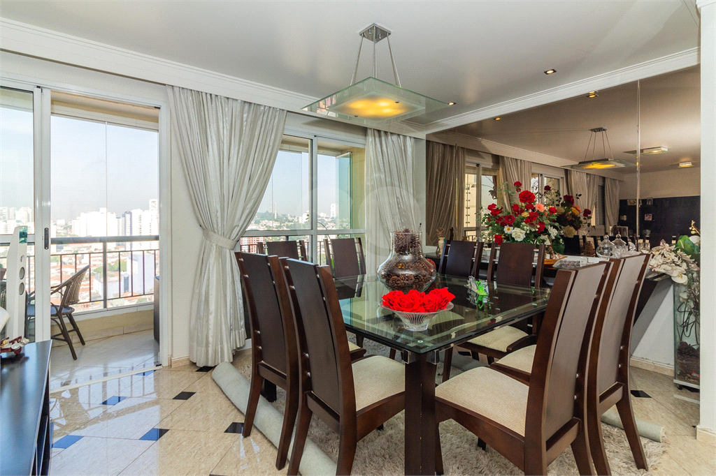 APARTAMENTO em VILA ROMANA