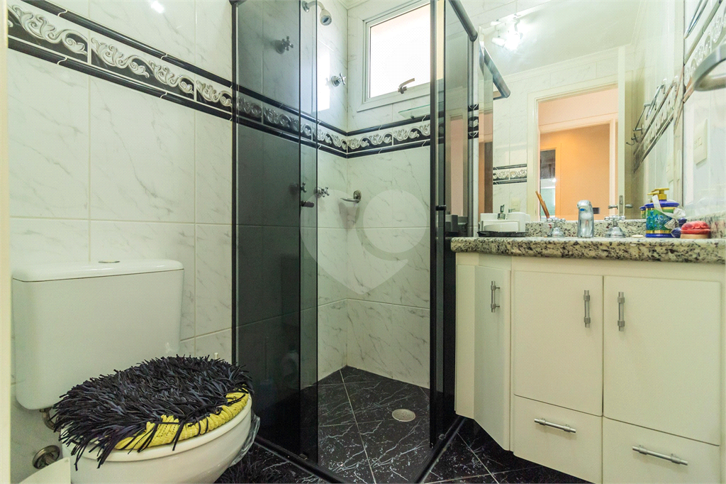 APARTAMENTO em VILA ROMANA