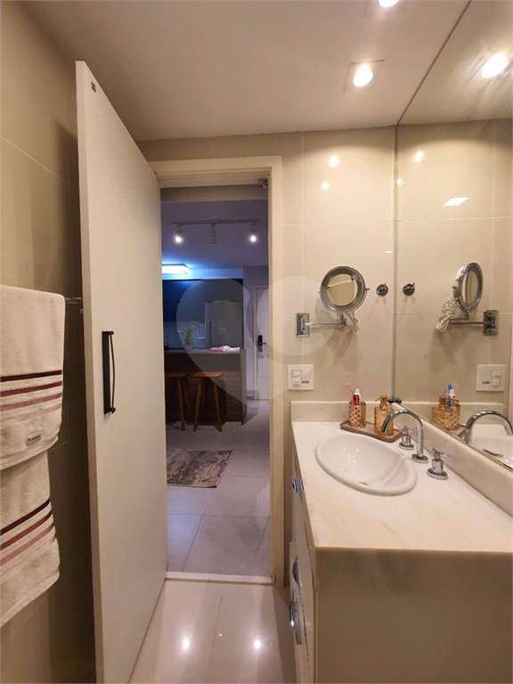 APARTAMENTO em ANÁLIA FRANCO