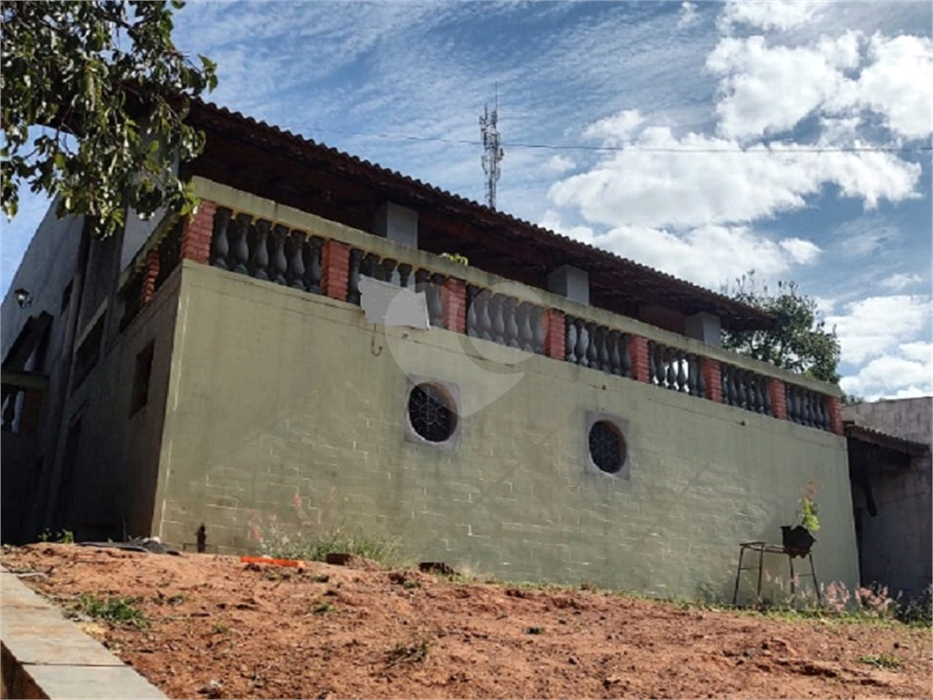 Fazenda à venda com 3 quartos, 270m² - Foto 1